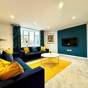 Massive 3 Bedroom - Ground Floor - Near The Beach! Bournemouth