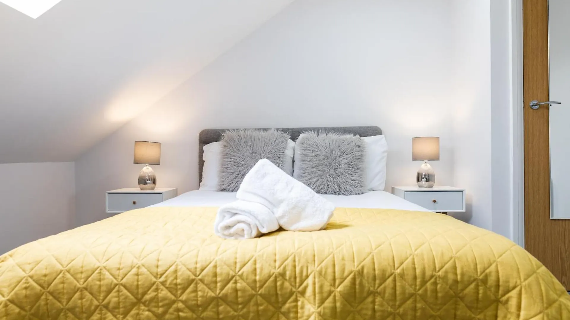 Modern Apartments Near Cardiff City Centre contacts