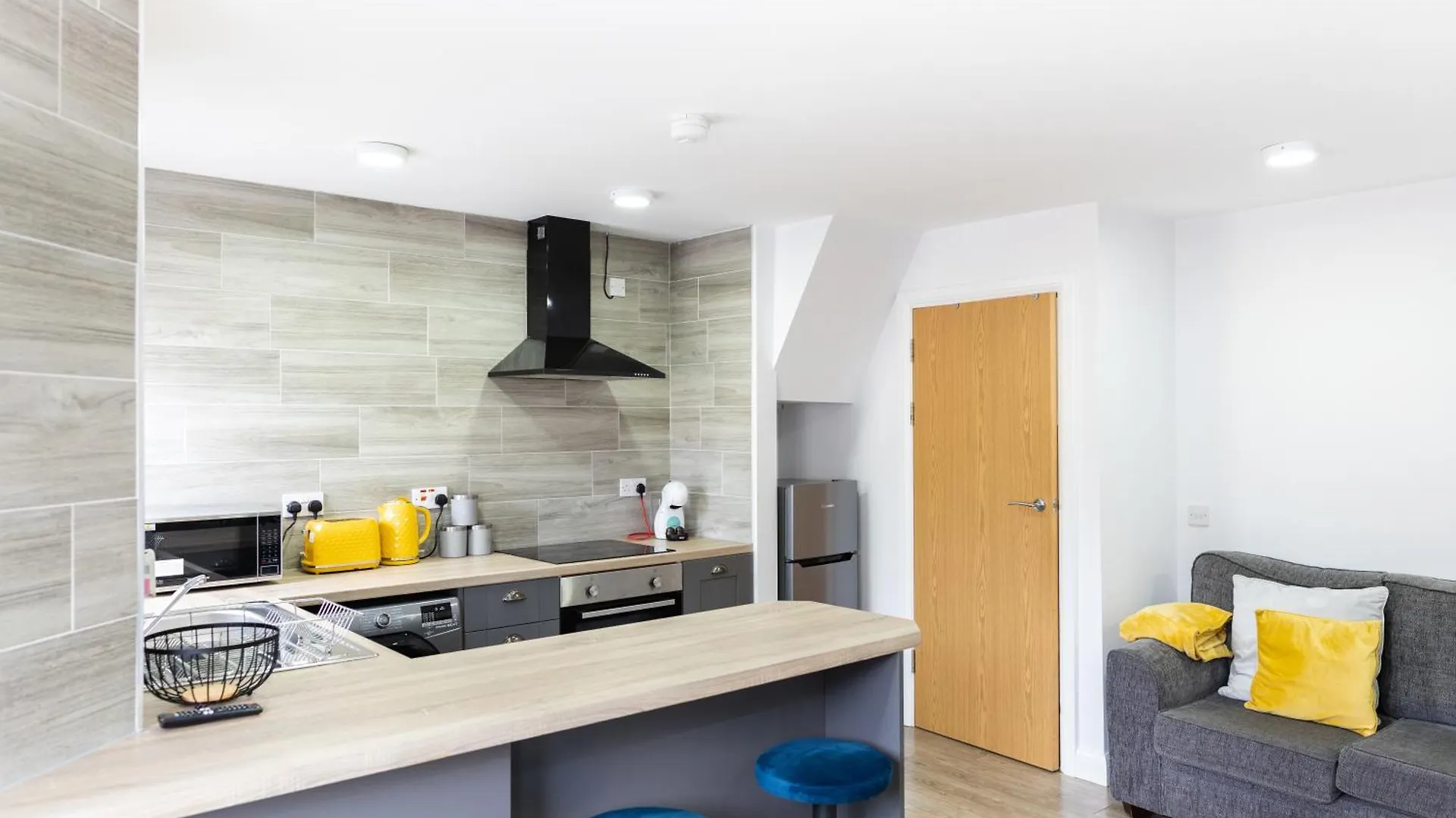 Modern Apartments Near Cardiff City Centre